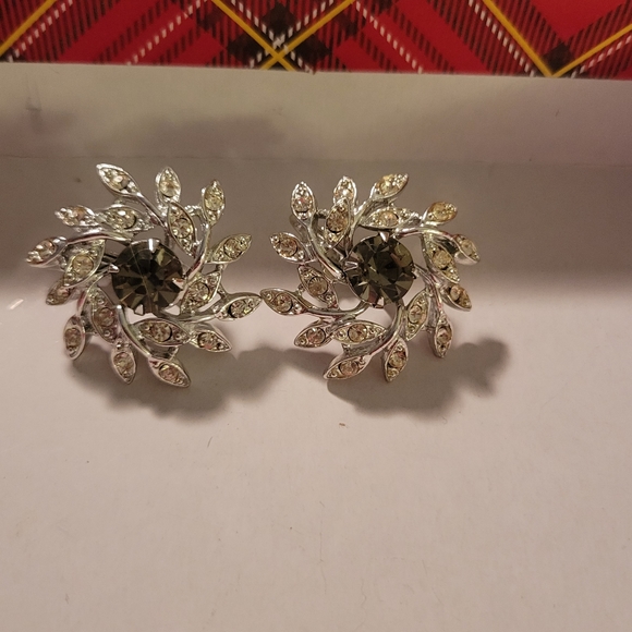 Vintage Sarah Cov earrings - Picture 3 of 4